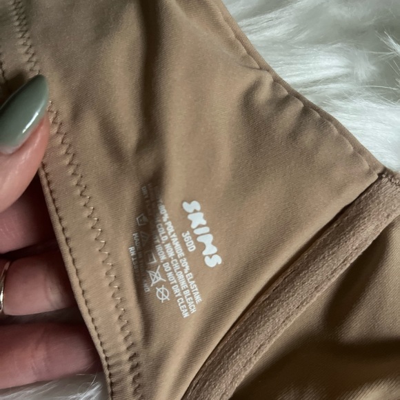 NWT SKIMS FITS EVERYBODY UNLINED APEX PLUNGE BRA CLAY 36DD - Picture 8 of 8